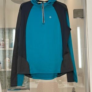 Illumi NITE athletic/running shirt with hood 3/4 zip thumb holes back pocket